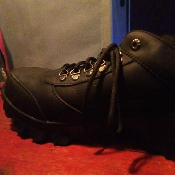 Product Review of Sepatu Safety Original Bahan Kulit Full Jahit Anti Slip Lavio E95 from Tokopedia customer review 2