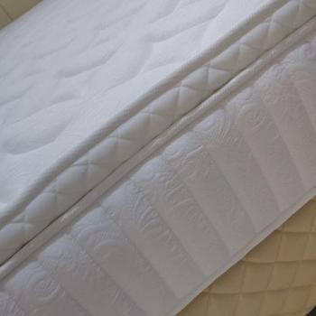 Product Review of Uniland Springbed Rivera Pillowtop Tiffany Full Set Kasur Spring Bed from Tokopedia customer review 3