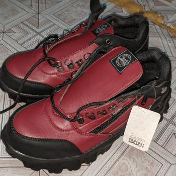 Product Review of Sepatu Safety Original Bahan Kulit Full Jahit Anti Slip Lavio E95 from Tokopedia customer review 3