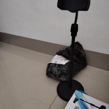 Product Review of STAND HP ADJUSTABLE UNIVERSAL / HOLDER MEJA / HOLDER STAND LIVE  / STAND HP ROTARI 360 STAND HP HD25 / STAND HD25 from Tokopedia customer review 1