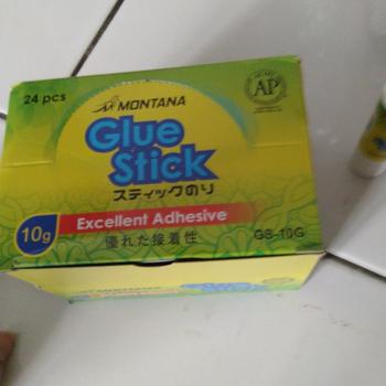 Product Review of MONTANA Glue Stick Lem Batang 10g 24 Pcs Strong Adhesive Perekat Serbaguna GS-10/Box from Tokopedia customer review 1