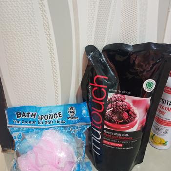 Product Review of MuTouch Goat's Milk Shower Cream Pearl and Mulberry 800ml (Sabun Mandi) from Tokopedia customer review 0