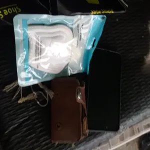 BEST QUALITY SHOE SHIELD PELINDUNG SEPATU ANTI KERUT PELINDUNG SEPATU SNEAKERS Hitam Putih