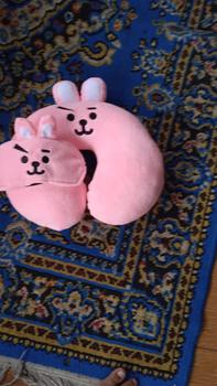 Product Review of (FREE PENUTUP MATA )Bantal leher bt korea kpop 8karakter Bed Hadiah from Tokopedia customer review 1