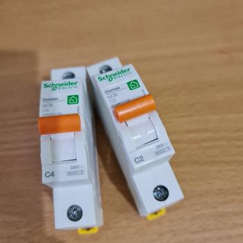 Product Review of MCB DOMAE SCHNEIDER NEW 1P 2A 4A 6A 10A 16A 20A 32A 40A 50A 63A SNI from Tokopedia customer review 0