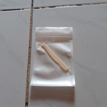 Product Review of Saddle Bridge Gitar Akustik Folk Guitar Impor GBR-02W Putih from Tokopedia customer review 0