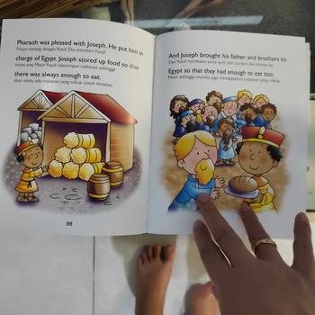 Product Review of Buku Cerita Anak Kristen Candle Alkitab untuk Balita - Juliet David from Tokopedia customer review 1