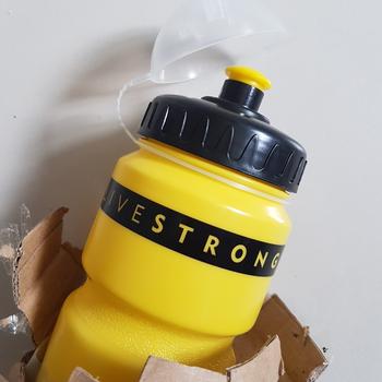 Product Review of Botol Bottle Bidon Tempat Minum Sepeda Livestrong 750 cc Yellow from Tokopedia customer review 3