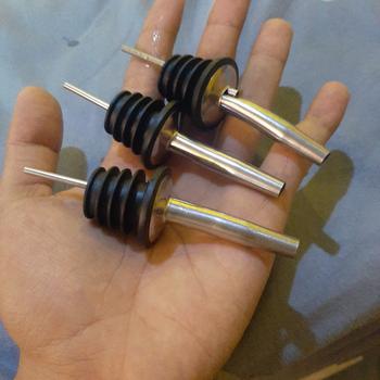 Product Review of Pourer botol / wine pourer / penutup botol minuman / tutup botol from Tokopedia customer review 0