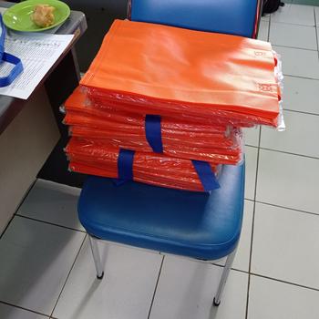 Product Review of Tas Spunbond Handle uk 25x35x8 / Goodie Bag / Tas Kain Polos from Tokopedia customer review 0