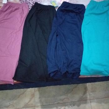 Product Review of (Polos) Celana Wanita Selutut Pendek Big Size Muat Sampai Super Jumbo / Dalaman Harian Adem Murah Santai from Tokopedia customer review 0