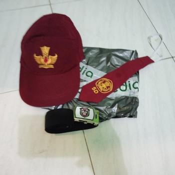 Product Review of Paket Topi SD merah polos, Gesper, Dasi BORDIR LAKI from Tokopedia customer review 0