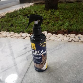 Product Review of Racoon Cat Repellent Spray 300ml - Spray Pengusir Kucing from Tokopedia customer review 0
