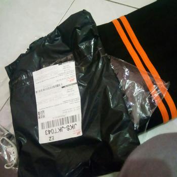Product Review of Setelan Olahraga TK Lengan Pendek Bahan Tebal from Tokopedia customer review 1