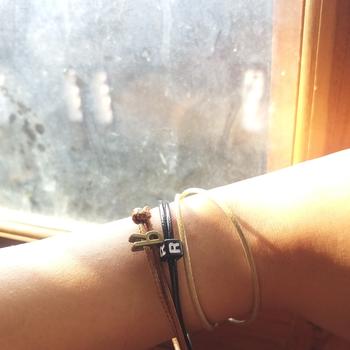 Product Review of Gelang Tali Inisial Nama Huruf Dadu Custom Pria Wanita Couple Sahabat from Tokopedia customer review 0