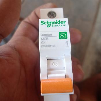 Product Review of MCB DOMAE SCHNEIDER NEW 1P 2A 4A 6A 10A 16A 20A 32A 40A 50A 63A SNI from Tokopedia customer review 0