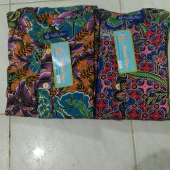Product Review of Daster 19 pendek lengan 3/4 kencana ungu original lebel biru from Tokopedia customer review 0
