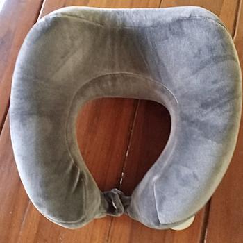 Product Review of TOMOMI - NECK PILLOW ESSE MEMORY FOAM ASSORTED from Tokopedia customer review 0