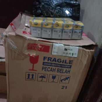 Product Review of Lampu Bak Led Truk Universal DNY28 / DNY 28. 24Volt from Tokopedia customer review 0