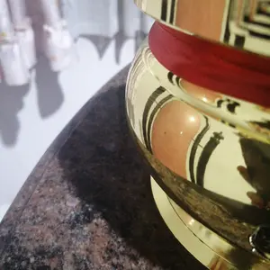 Hiolo (Tempat Hio) Kuningan P8 (Gambar Ujung Kiri)