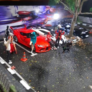 Product Review of Diorama Diecast Parkiran Skala 64 Full Hand Made 30x30 cm from Tokopedia customer review 1