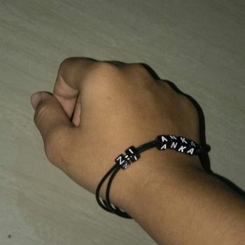 Product Review of Gelang Tali Inisial Nama Huruf Dadu Custom Pria Wanita Couple Sahabat from Tokopedia customer review 0