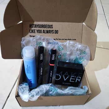Product Review of [ Dubai Fashion Week ] MAKE OVER Lip Amplify Contour Liner 0.2 g - Lip Liner Lipstick Lipstik DFW Nadya Hutagalung Pony Mira Agile Zsa Zsa Utari from Tokopedia customer review 1