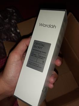 Product Review of WARDAH Crystal Secret Exfoliating Toner with Natural AHA+PHA 125 ml - Toner Untuk Eksfoliasi dengan Extract Edelweiss - Mencerahkan dan Menyamarkan Flek Hitam - Skincare from Tokopedia customer review 1