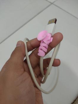 Product Review of Pelindung Ujung Kabel Gurita Sucker Tempel Cable Protector Charger Bite Karet Spiral Lilitan Penutup Cabel Casan Hedset aman lentur Suction Cup Spiral Cable Protector - DISTRIBUTHOR from Tokopedia customer review 0
