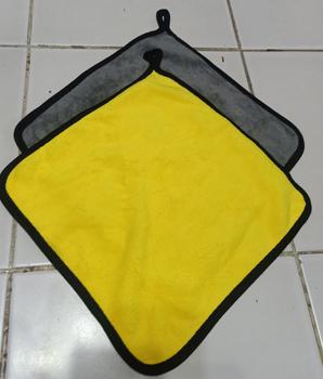 Product Review of Microfiber Kain Lap 30x30 cm Kain Lap Serbaguna 2 Sisi Halus 500 GSM from Tokopedia customer review 0