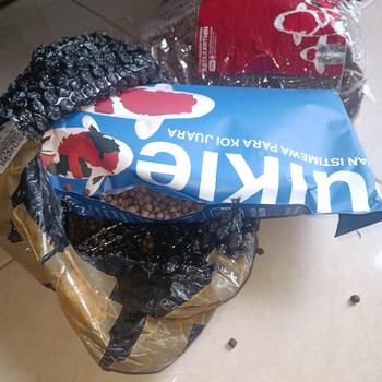 Product Review of Pakan Pelet Makanan Ikan Koi Apung 1 Kg Bulkie Hi Growth from Tokopedia customer review 0