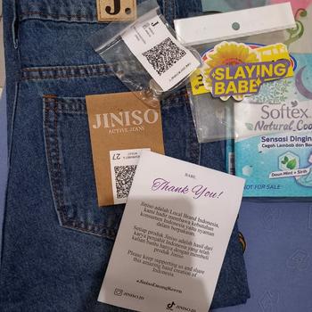 Product Review of JINISO HANGOVER - 813 Loose Highwaist Celana Jeans Wanita Warna Blue Whisker from Tokopedia customer review 3
