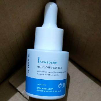Product Review of WARDAH 5% Azeclair + Salicylic Acid serum Acnederm Acne Care 15 ml - Serum dengan Tea Tree Oil - Serum Jerawat dan Mencerahkan Kulit - Menyamarkan Noda Bekas, Mengurangi Minyak Berlebih - Skincare from Tokopedia customer review 0