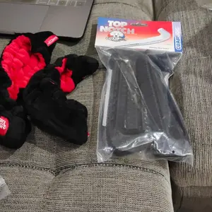 Soaker (figure and hockey skate)