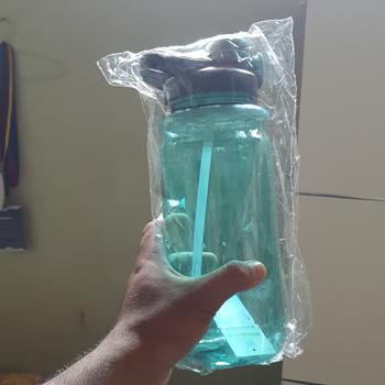 Product Review of Botol Minum Besar Jumbo Travelling Botol Seliya 2 liter BPA from Tokopedia customer review 0