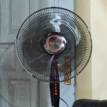 Product Review of SEKAI SFN-1620 Stand Fan 16 Inch Kipas Angin  Listrik Berdiri Tumpu Hemat Listrik Bergaransi from Tokopedia customer review 0