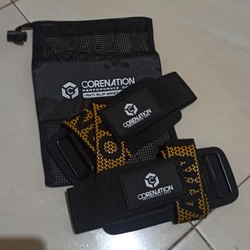 Product Review of CoreNation Active Wrist Wrap Strap Support Wrist Wrap Wristband Weight Lifting Gym Fitness - WIDE FASTGRIP from Tokopedia customer review 0