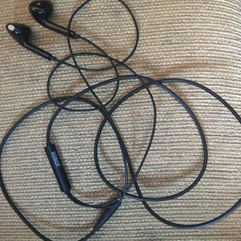 Product Review of High Quality Earphone Handsfree Headset Hi-Fi Robot RE10 from Tokopedia customer review 0