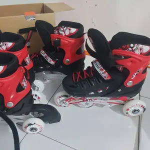 BAUT BAJAJ SEPATU RODA / INLINE SKATE DAN MUR SET