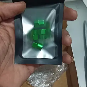 1 Set (4 Buah) Tutup Pentil Ban Premium Untuk Mobil Mitsubishi Dengan Karet Pelindung