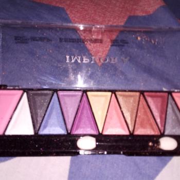 Product Review of ENVIO - IMPLORA Eyeshadow Beauty Palette 12 Warna/ 13 Warna/ Kupu/ 9in1 from Tokopedia customer review 0