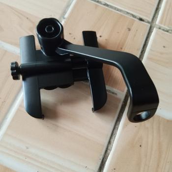 Product Review of Holder hp spion BESI penahan ponsel penyangga pencagak pegangan stand handphone di motor original kuat aman anti slip mudah di gunakan NB20 from Tokopedia customer review 3