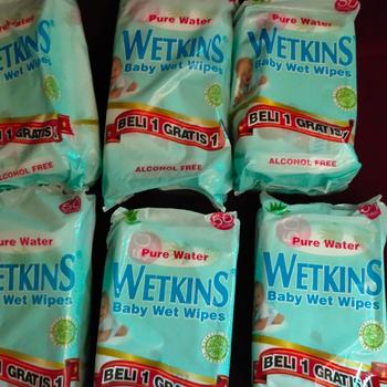 Product Review of [ PAKET 6 PCS ] TISSUE BASAH WETKINS BABY PINK DAN BLUE 50 SHEET 50 LEMBAR from Tokopedia customer review 0