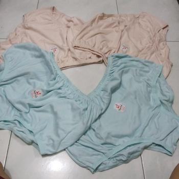 Product Review of 3 pcs - Celana Dalam Wanita Sweet Love Original / Bahan Kaos Tebal / bahan katun / mtoif polos/ Size L LL LLL LLLL from Tokopedia customer review 1