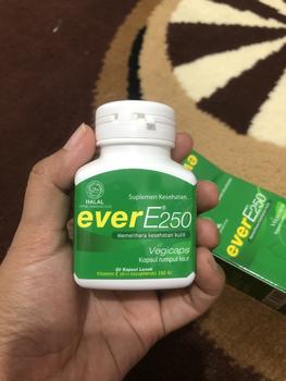 Product Review of ever e 250 30 kapsul lunak from Tokopedia customer review 0