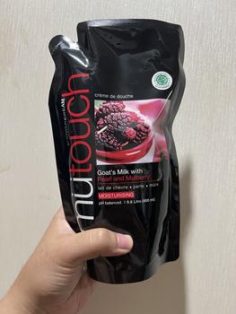 Product Review of MuTouch Goat's Milk Shower Cream Pearl and Mulberry 800ml (Sabun Mandi) from Tokopedia customer review 1