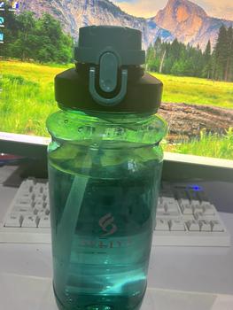Product Review of Botol Minum Besar Jumbo Travelling Botol Seliya 2 liter BPA from Tokopedia customer review 0