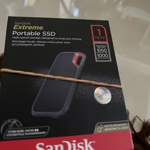 Portable SSD 1TB Sandisk Extreme E61 I Speed 1050mbps - Garansi Resmi