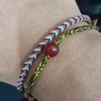 Product Review of Gelang Zodiak Capricorn Dengan Batu Garnet stone amber bracelet from Tokopedia customer review 1