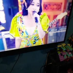 Bluetooth 2 in 1 Transmitter Receiver TV Audio Music BT-YPF-03